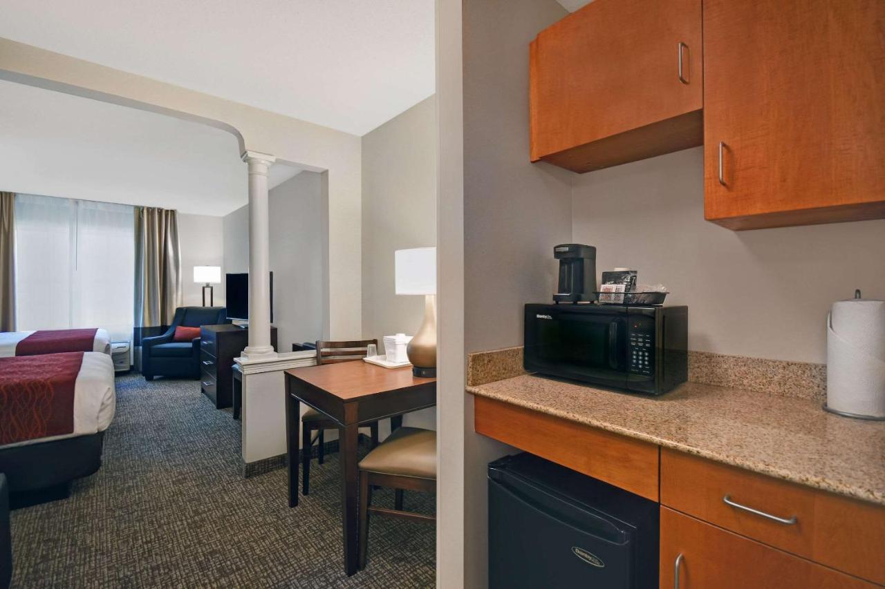 Comfort Inn & Suites Wilton Buitenkant foto