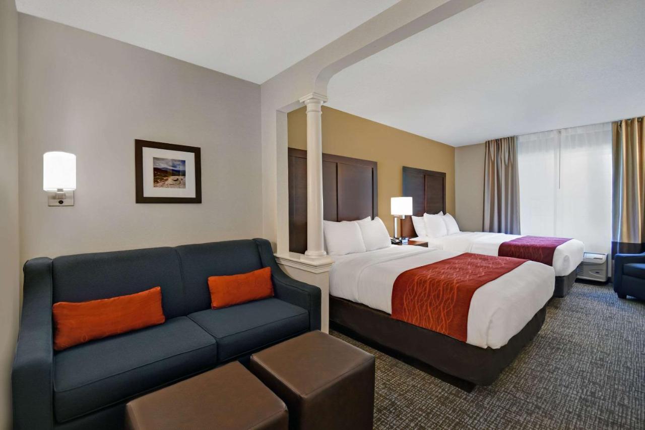 Comfort Inn & Suites Wilton Buitenkant foto