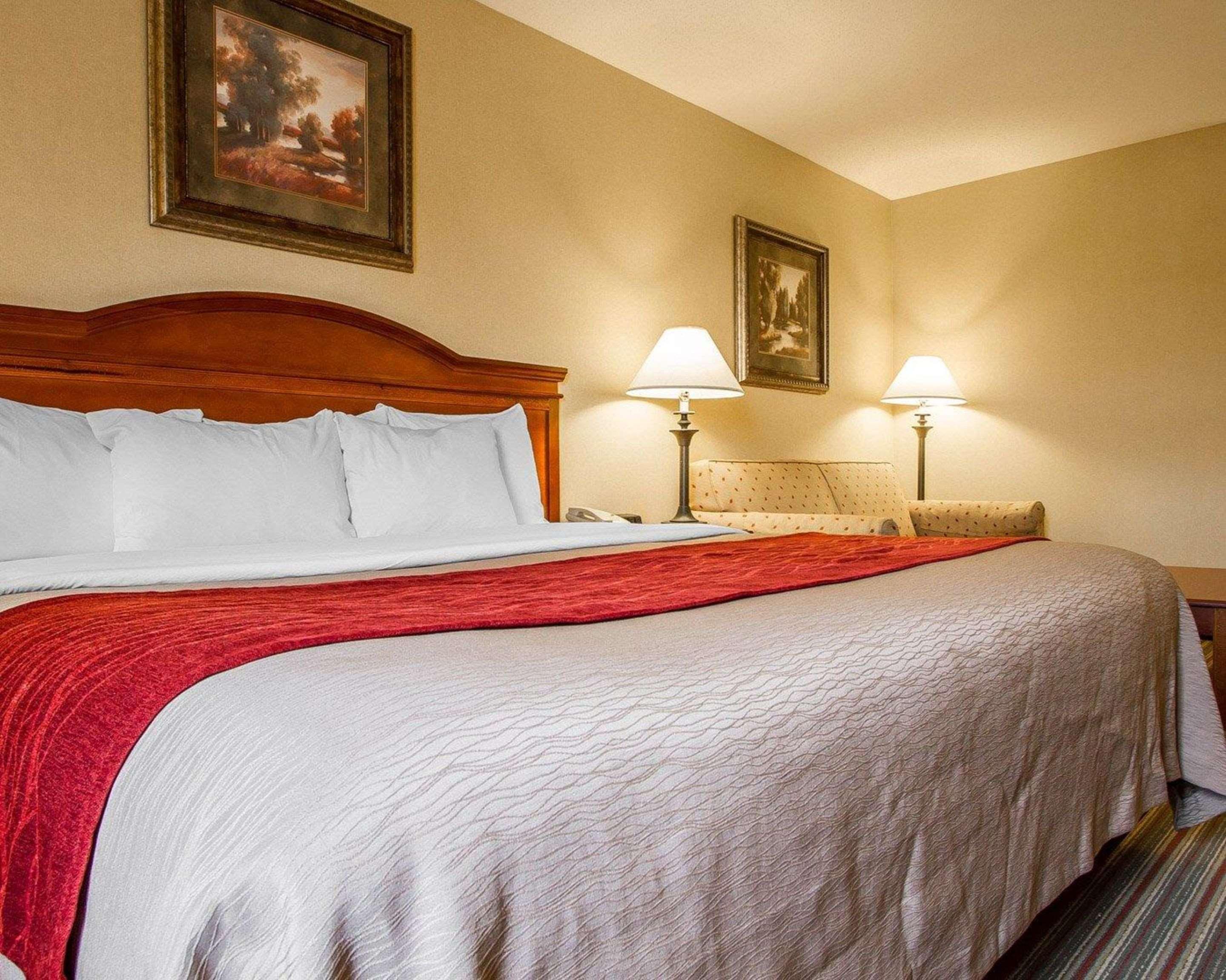 Comfort Inn & Suites Wilton Buitenkant foto
