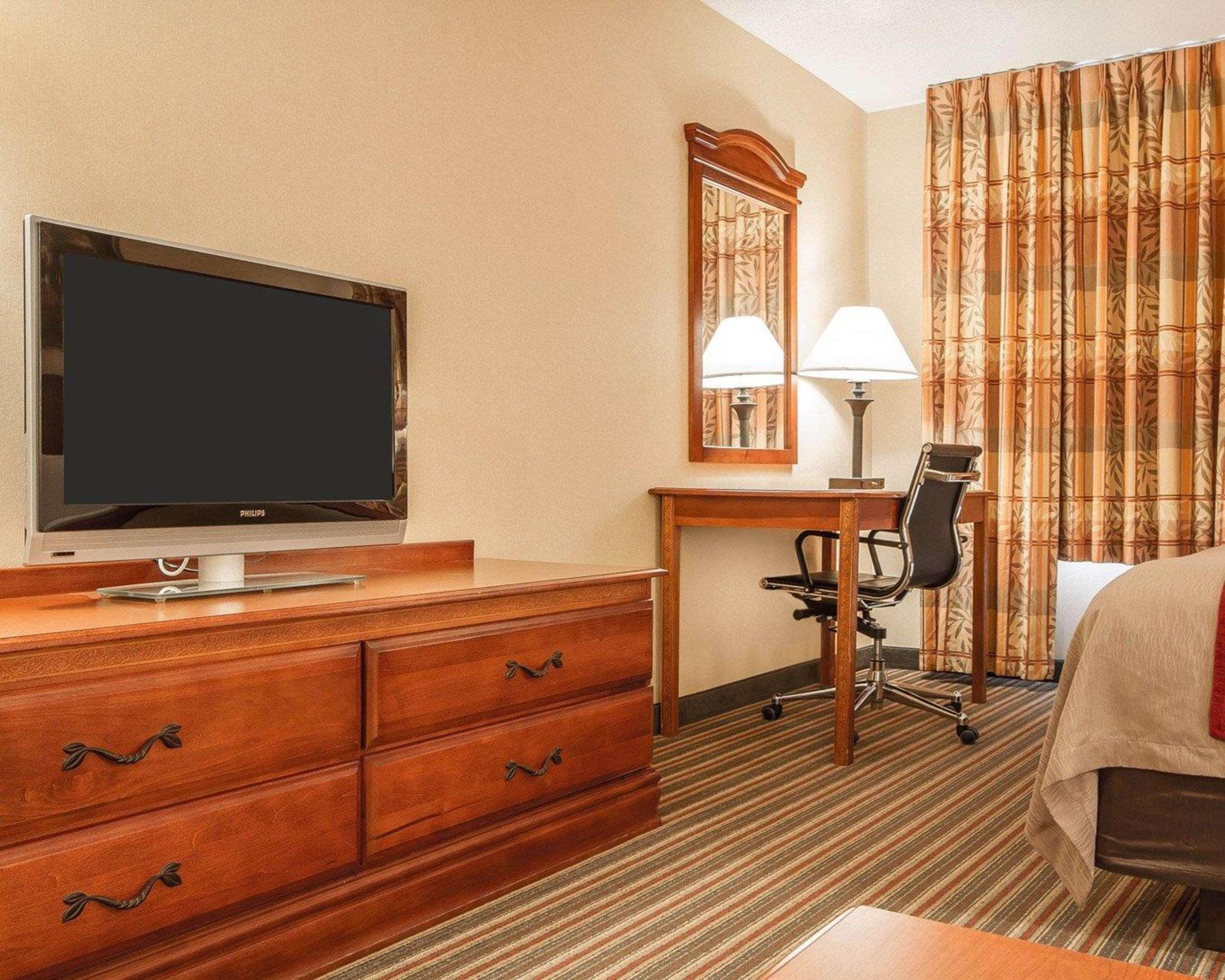 Comfort Inn & Suites Wilton Buitenkant foto