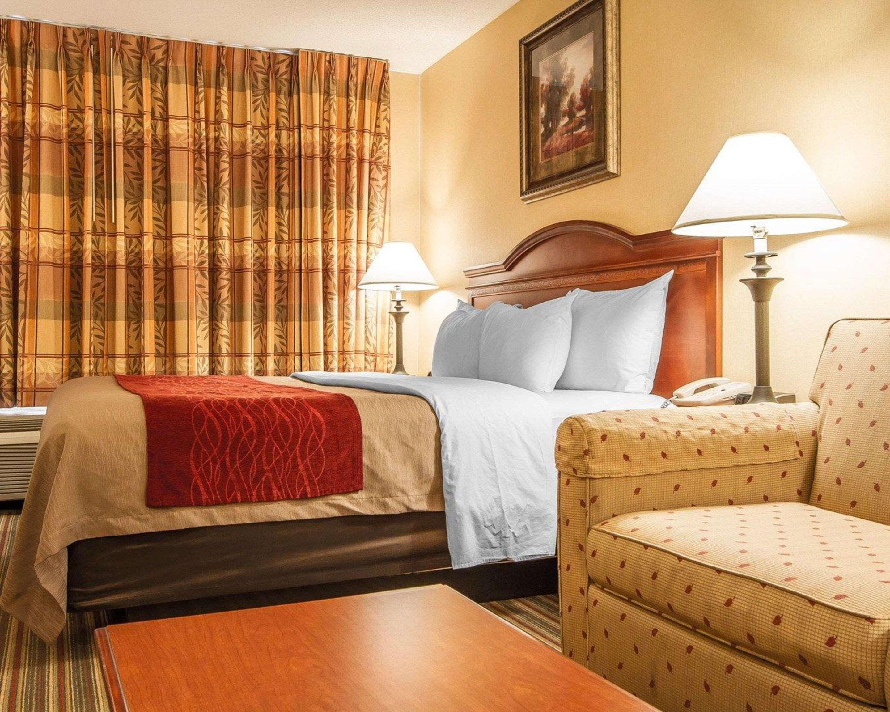 Comfort Inn & Suites Wilton Buitenkant foto