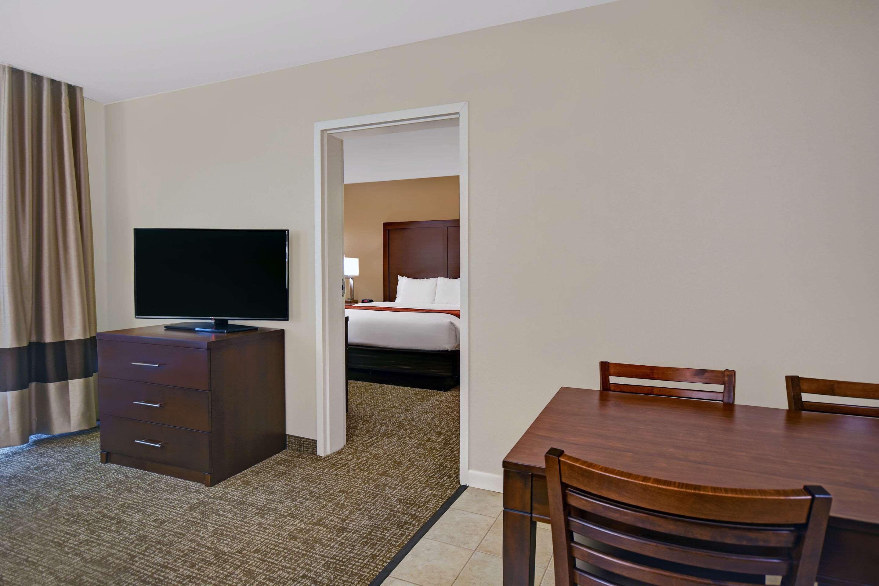 Comfort Inn & Suites Wilton Buitenkant foto