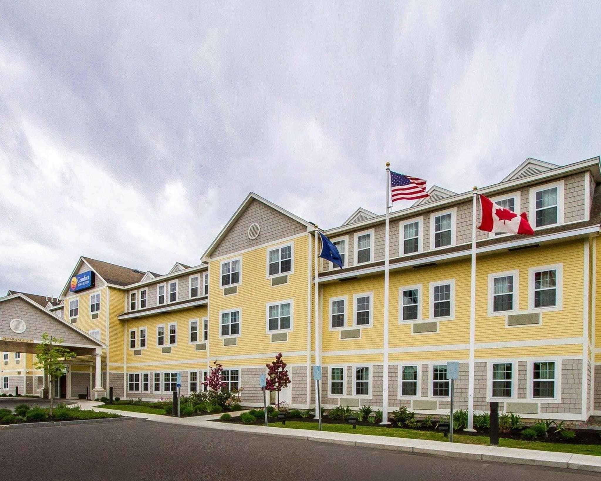 Comfort Inn & Suites Wilton Buitenkant foto