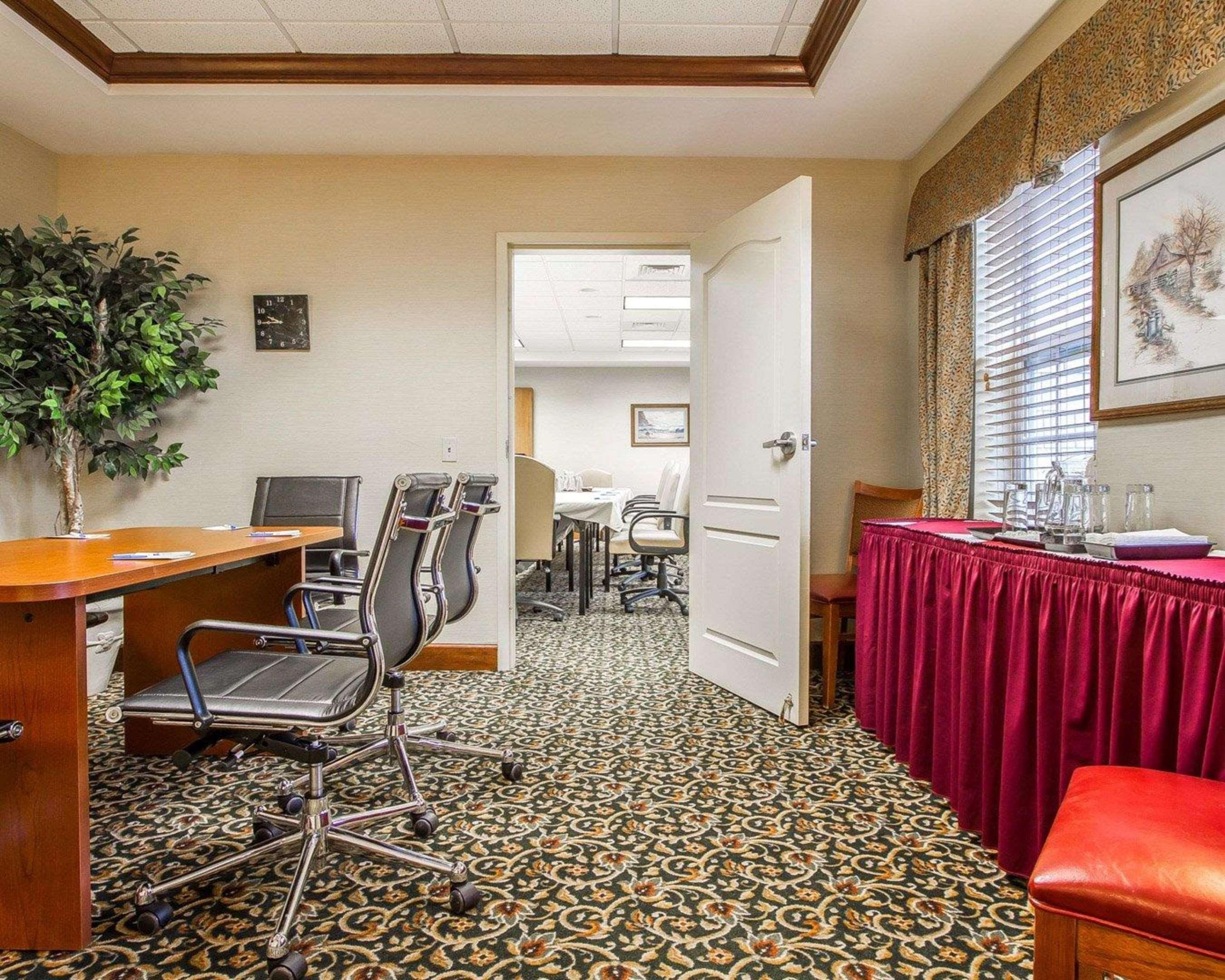 Comfort Inn & Suites Wilton Buitenkant foto