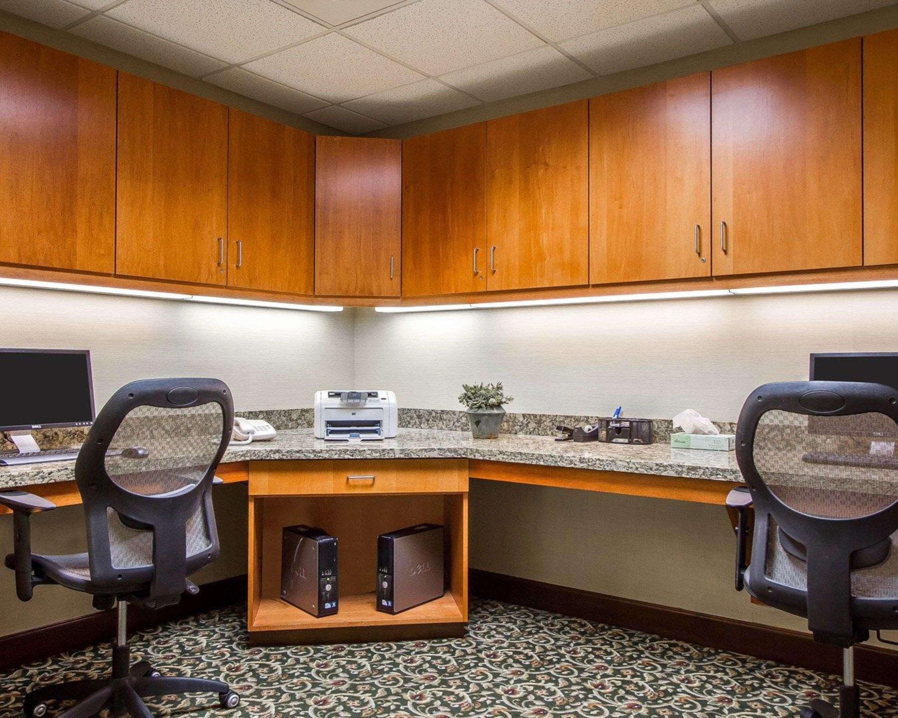 Comfort Inn & Suites Wilton Buitenkant foto