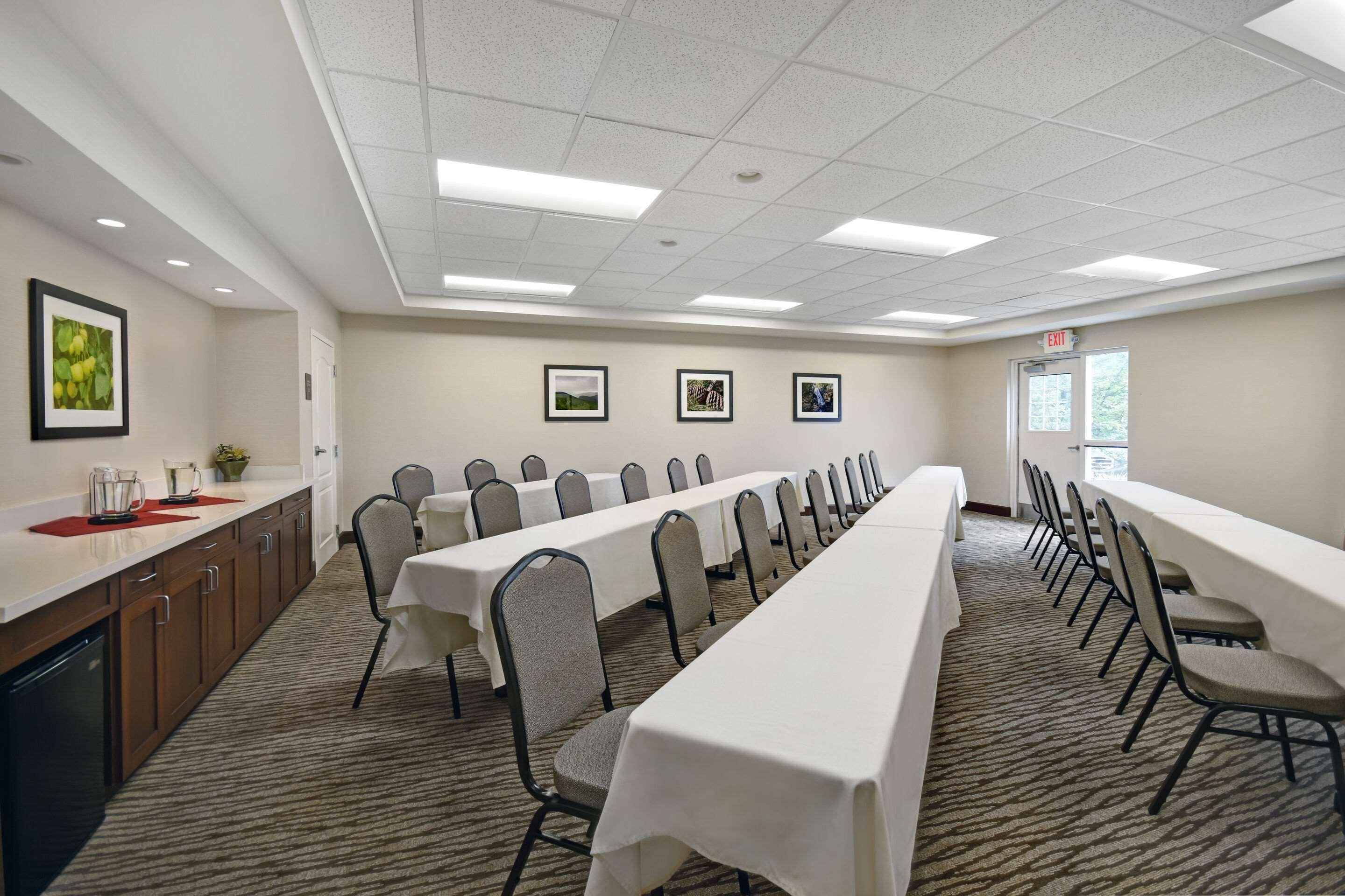 Comfort Inn & Suites Wilton Buitenkant foto